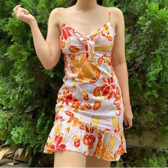 Dress guess - Picture 1 of 11